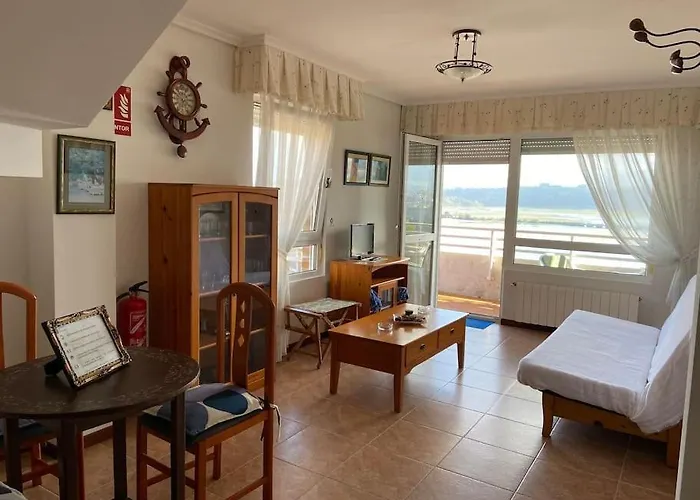 Apartment El Pilar Con Vistas A La Bahia Y A Picos San Vicente De La Barquera